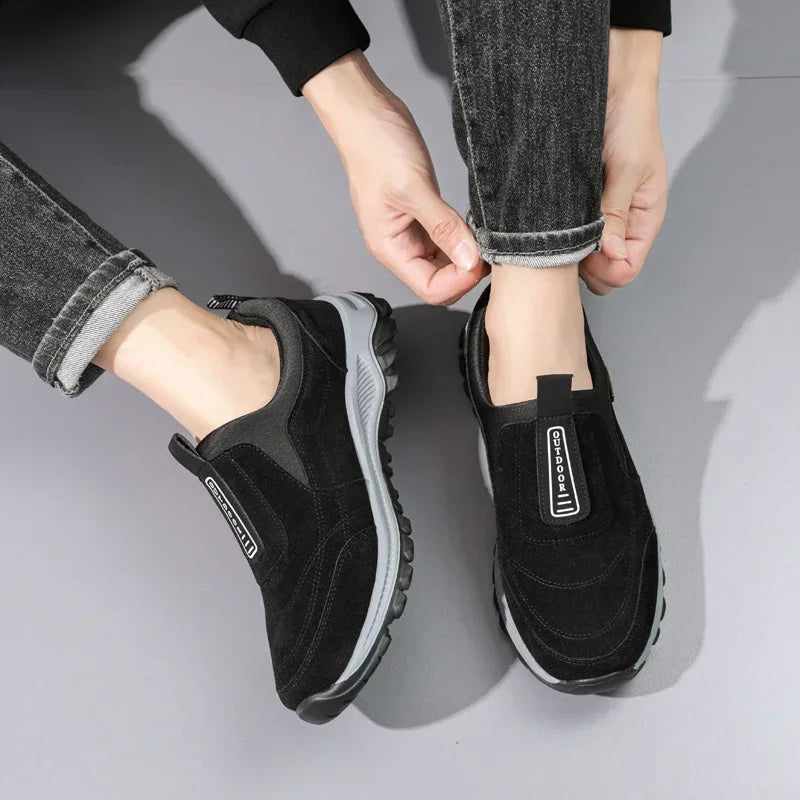 Outdoor Hiking Shoes Men Sneakers Slip on Casual Men Shoes Breathable Suede Leather Shoe Anti-skid Walking Shoes Footwear