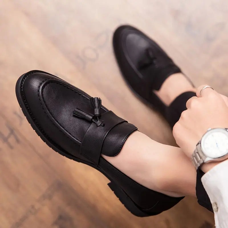 With Tassels Loafers Office Leather Shoes for Men Platform Thick Sole Pointed Toe Man Casual Shoe High Quality Fashion Elegant