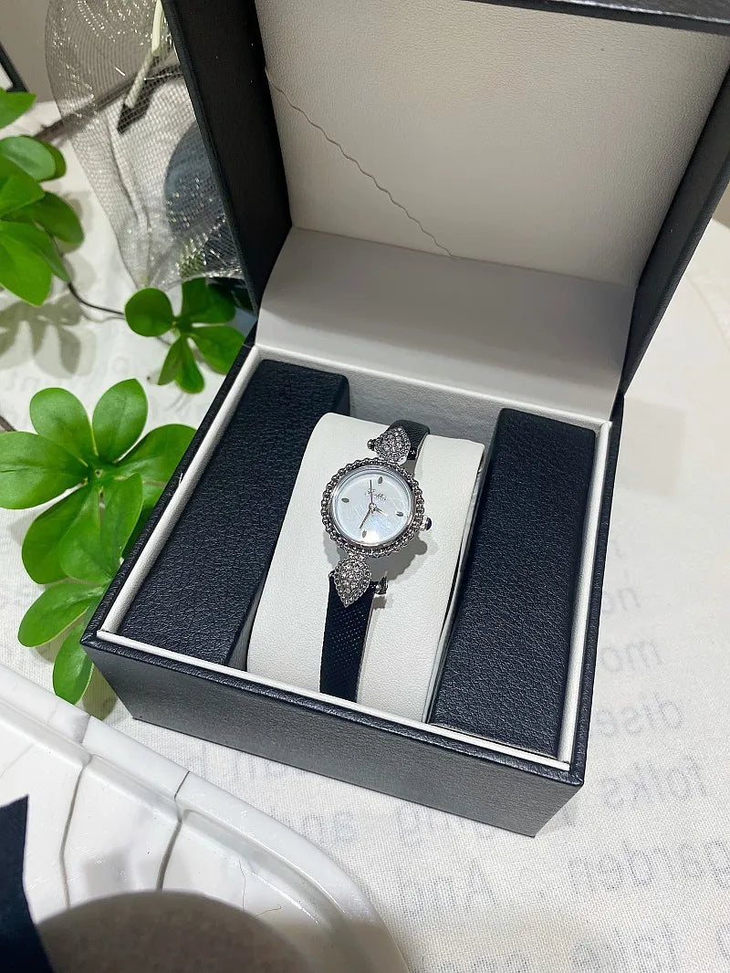 Women Watch Light Luxury Brand Shell Faced Diamond Watches Waterproof Leather Strap Ladies Fashion Quartz Wristwatch gift
