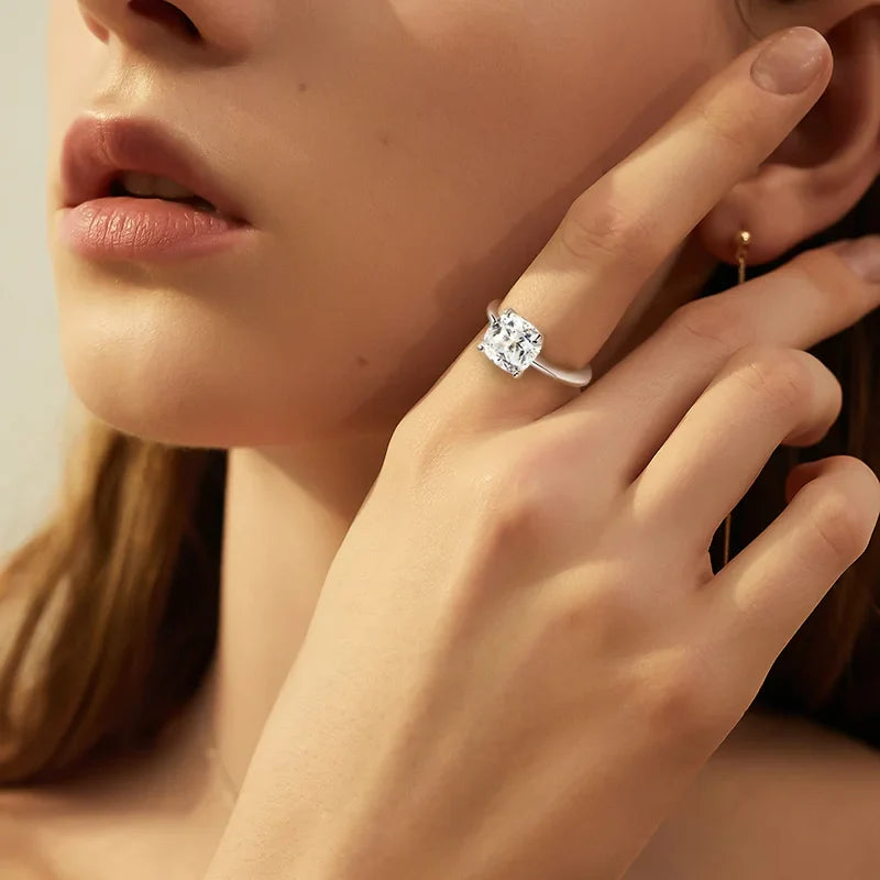 1CT 2CT 3CT 3.5CT 5CT Cushion Cut Moissanite Rings for Women Pass Diamond Test 925 Sterling Silver Wedding Band Wholesale