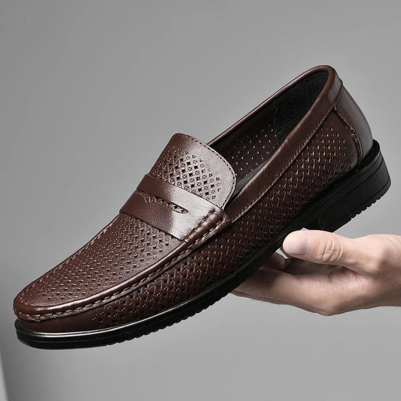 New Luxury Slip on Dress Shoes Men Italian Comfortable Loafer for Men Outdoor Mens Slip on Flats Classic Men Shoes for Wedding