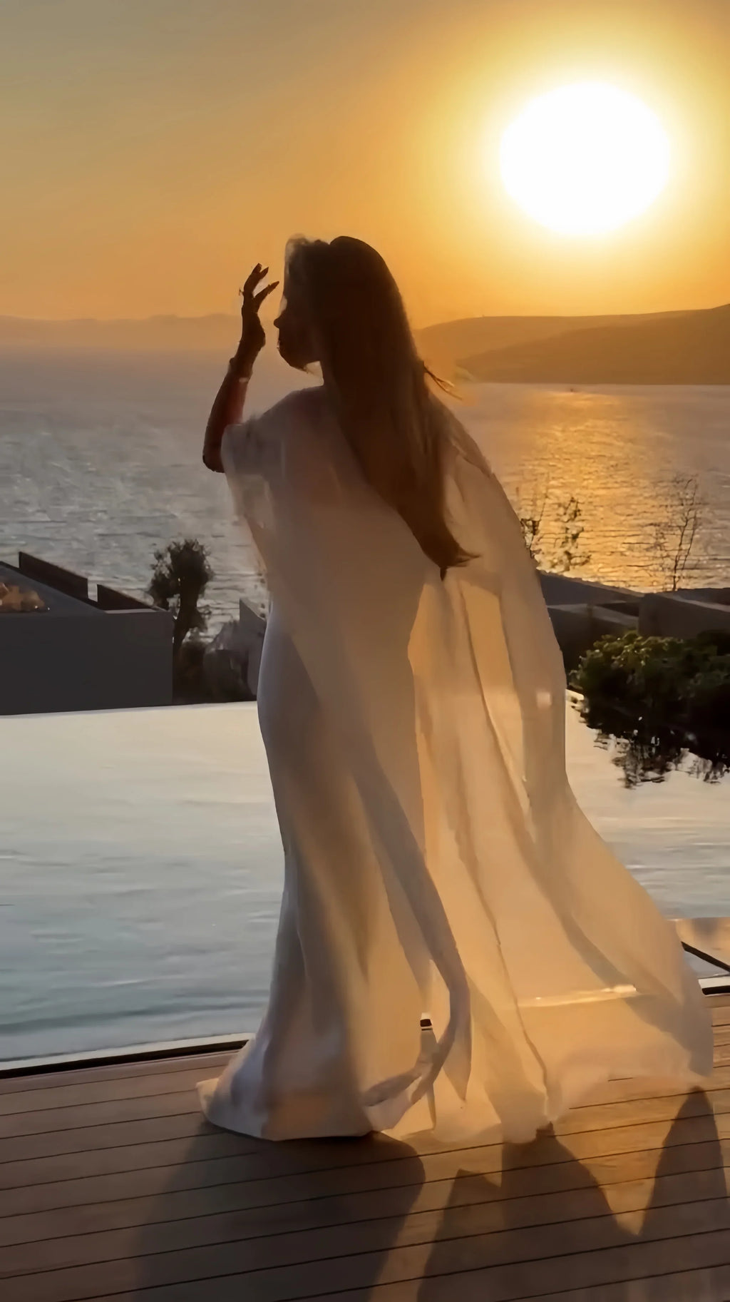 Simple White Chiffon Cape Maxi Dress Wedding Dress Beach Vacation Photoshoot Elegant Party Dresses Women's Formal Evening Gown