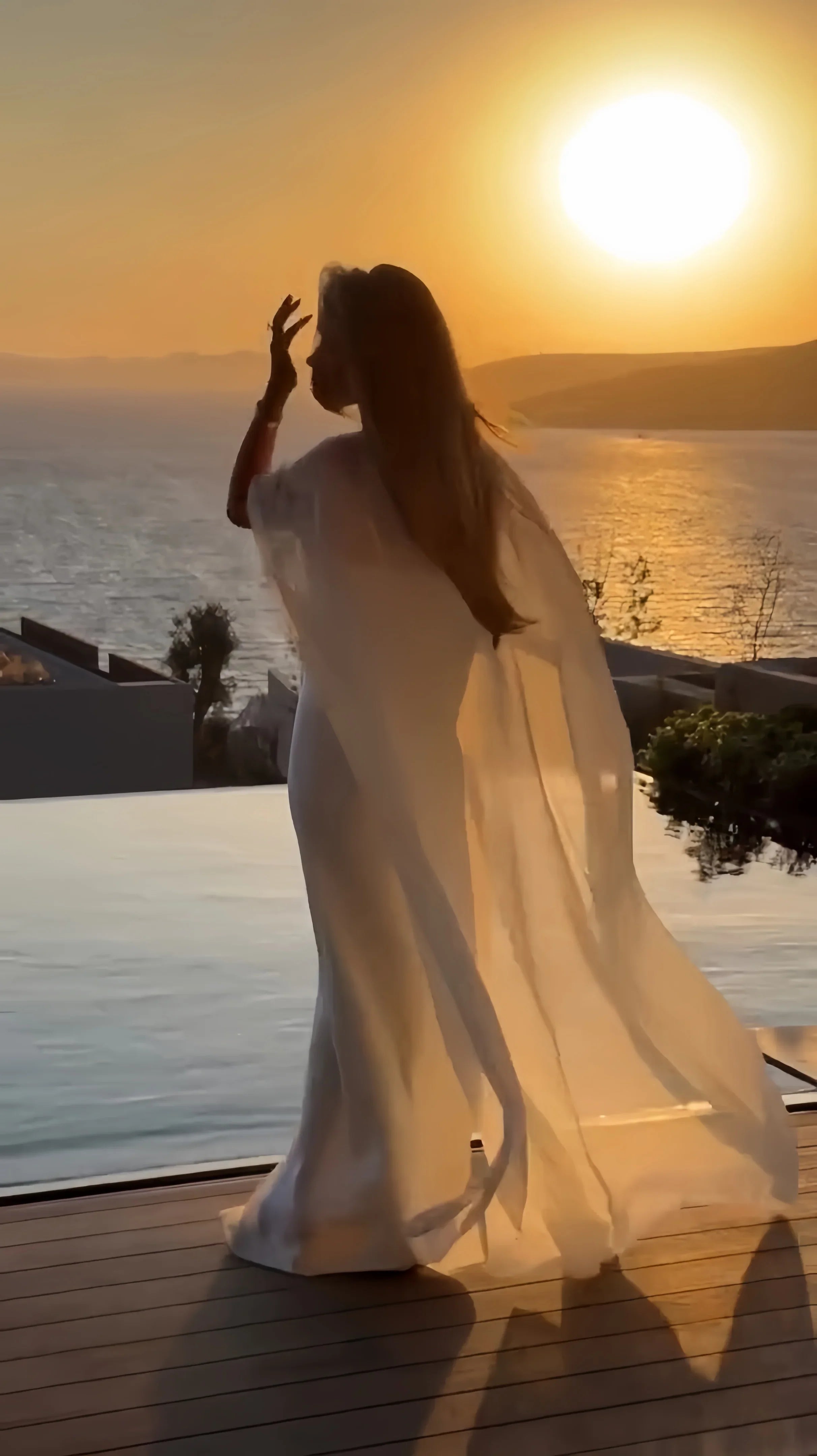 Simple White Chiffon Cape Maxi Dress Wedding Dress Beach Vacation Photoshoot Elegant Party Dresses Women's Formal Evening Gown