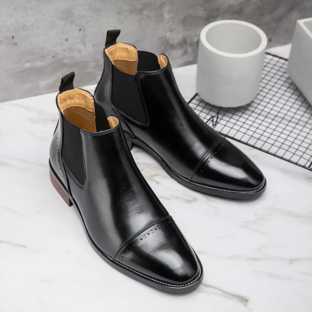 2025 Retro Men's Solid Color Pointed Business  Boot  Comfortable Wedding  Party Shoe Breathable  And  Anti-Slip Ankle Boots