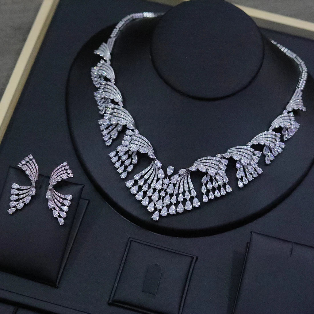 New White cubic zirconia Necklace Set Retro Palace Style Jewelry Women's Dress Decoration Suitable for Wedding Ball Bride Gift