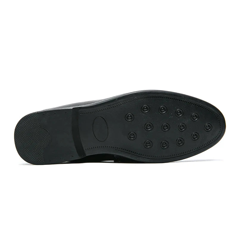 Italian Fashion Leather Shoes Moccasins For Men Casual Man Shoe Business Male Formal Pointed Fashion Wedding Black Skin