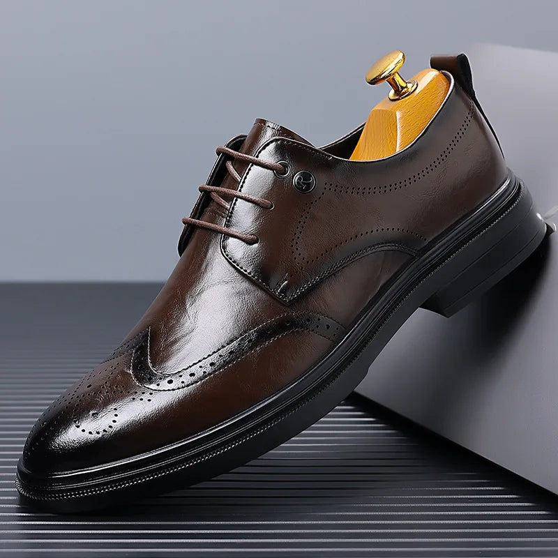 2026 Spring Autumn New Brogue Shoes for Men Solid Color Leather Dress Shoes Male Fashion Business Casual Wedding Shoe Man