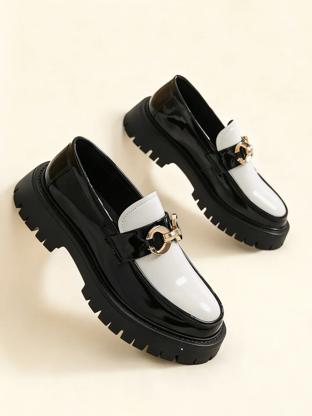 Classic Fashion Thick Sole Men's Penny Loafers Slip-On Business Dress Shoes for Gentleman Metal Buckle Formal Party Glossy Shoes