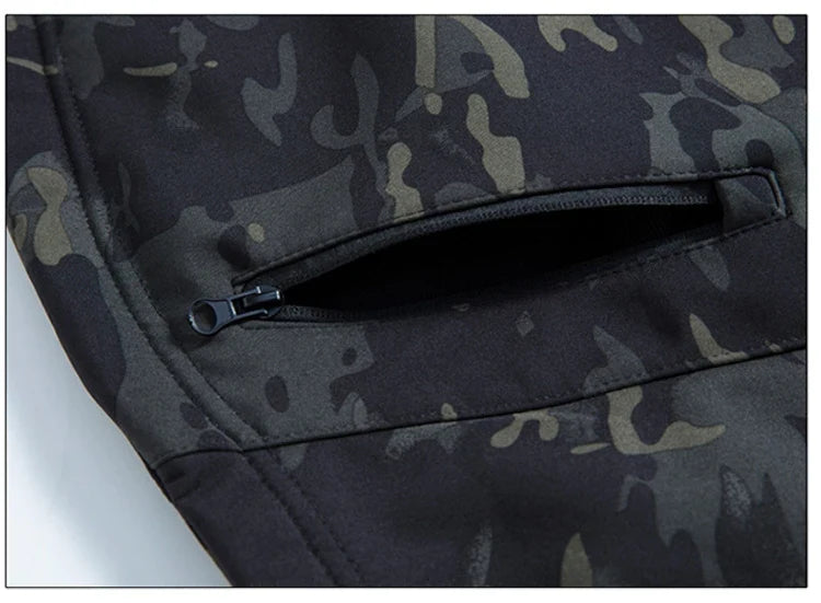 New Soft Shell Tactical Jacket  Men Winter Fleece Hooded Coat Hunting Clothes Outdoor Camouflage CS Tops Waterproof Windproof