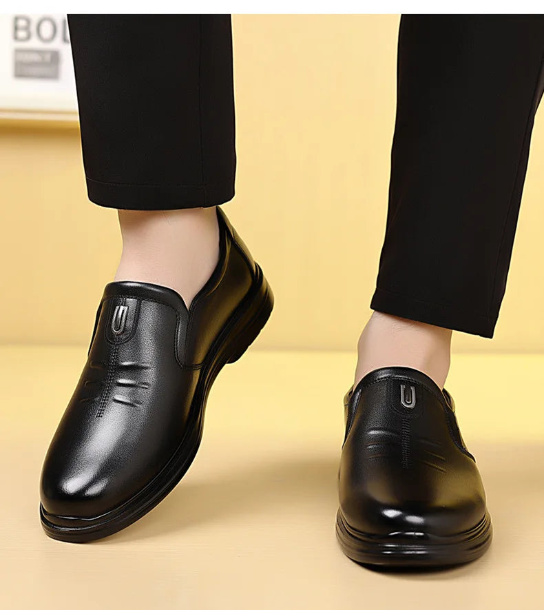 Spring Autumn New Designer Loafers for Men Solid Color Fashion Business Casual Shoes Male Soft Sole British Leather Shoes Man