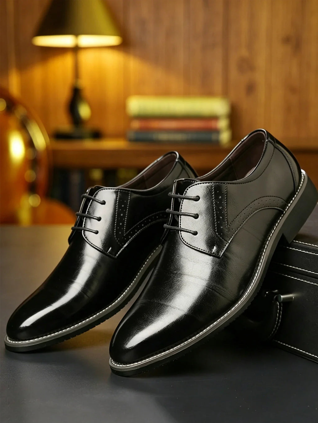 Men's leather shoes new black Soft bottom anti slip and breath shoes Zapatos luxury light flat men's Business dress casual