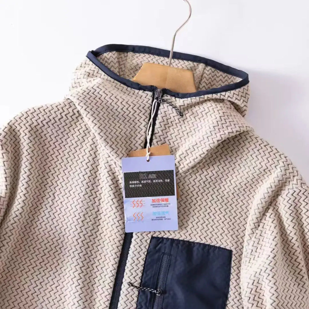 Wave Pattern Fleece Lined Hooded Zip-up Jacket/Sweatshirt: Warm & Outdoor-Ready  Ideal for Couples Hooded Sweatshirt