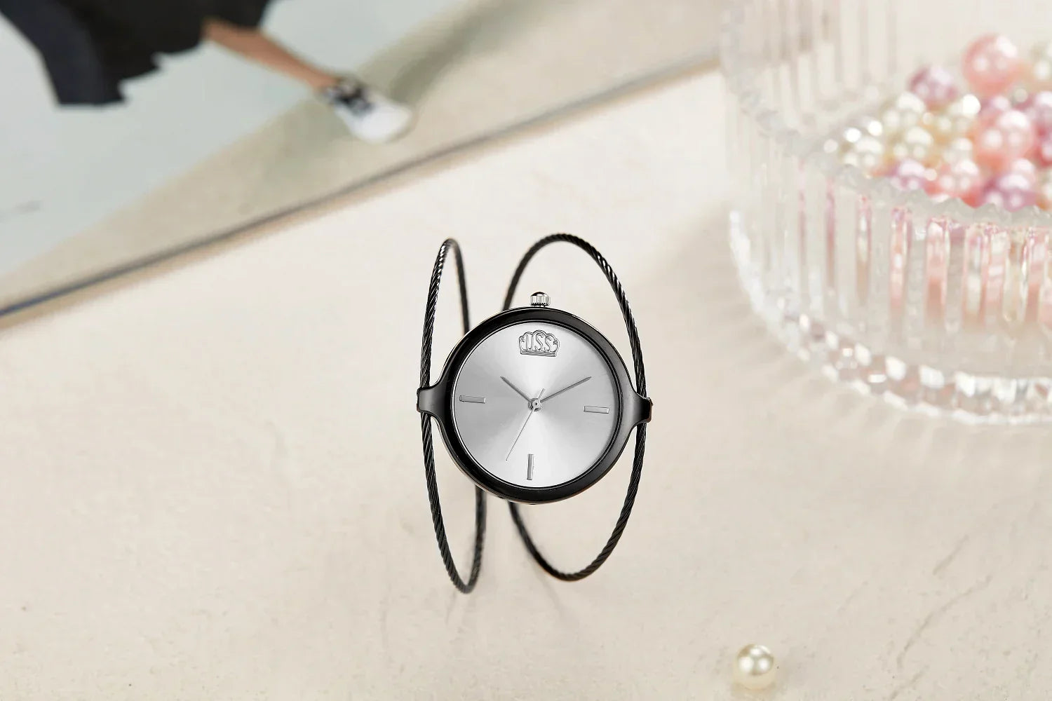 Fashion casual ladies quartz watch, round bracelet watch, elegant alloy ladies watch, quartz watch.