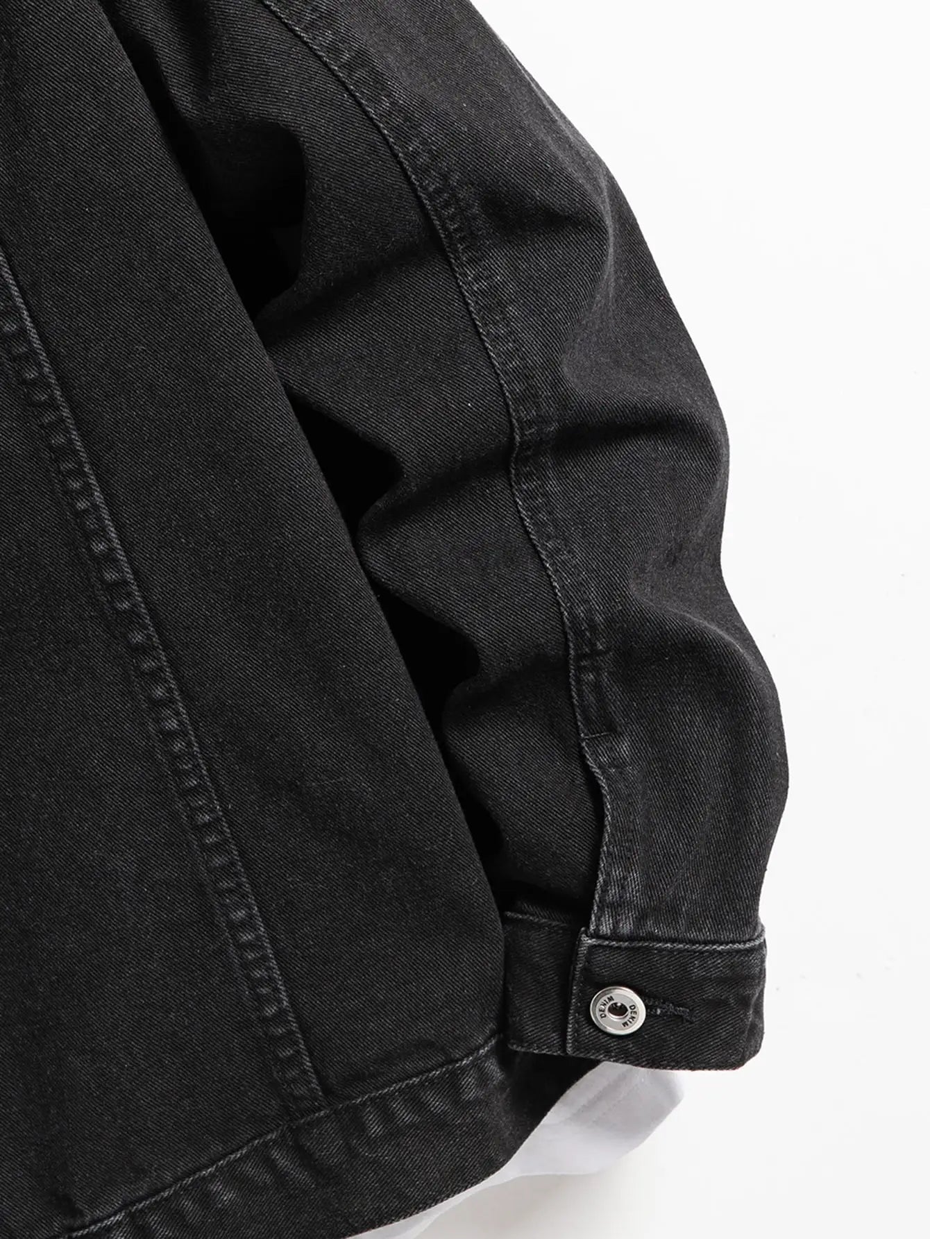 Men's Denim Jacket for Spring and Autumn. Black-Collar Denim Coat. Suitable for Daily Casual Wear. Stylish, Simple and Trendy.