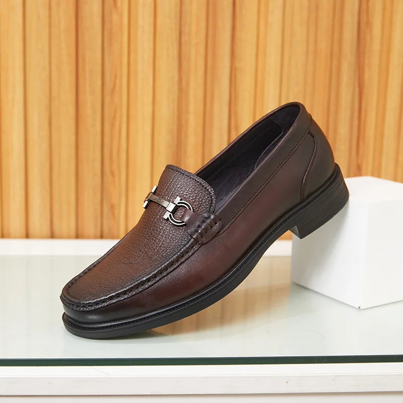 New Loafers for Men Genuine Leather Men's Shoes Elegant Gentleman Handmade Shoes Simple Metal horse buckle