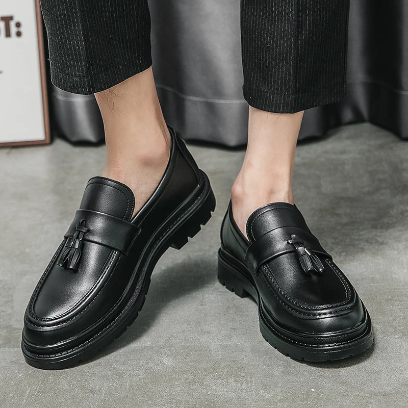 Tassel Loafers Men Platform Thick-soled Formal Business Shoes Slip-on Comfortable Mens Leather Wedding Casual Shoes Oxford Shoes