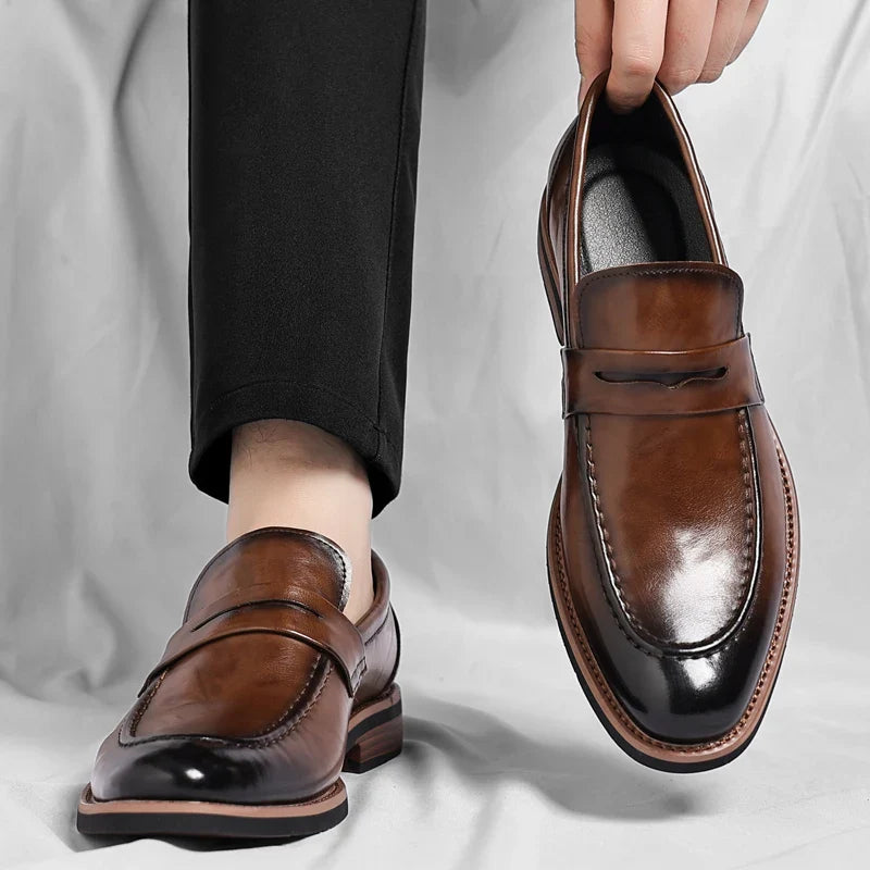 Leather Mens Casual Shoes Leisure Walk Pointed Toe Loafers Thick Bottom and Low Heel Comfy Casual Shoes Classic Business Shoes