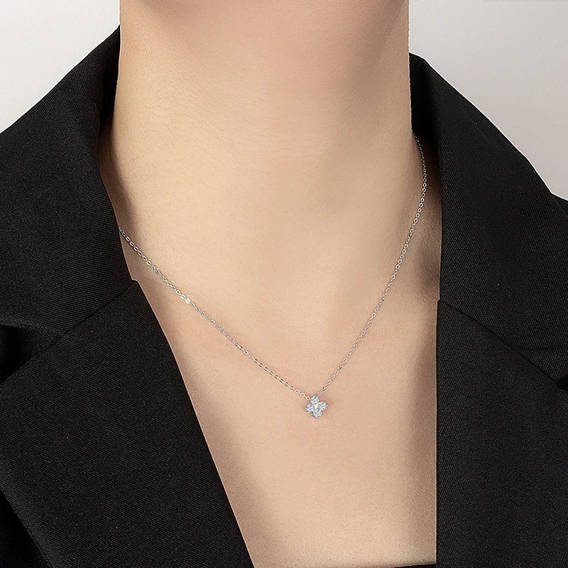 All Moissanite Necklace for Women S925 Pure Silver Classic Clover Laboratory Diamond Pendant Fashion Jewelry