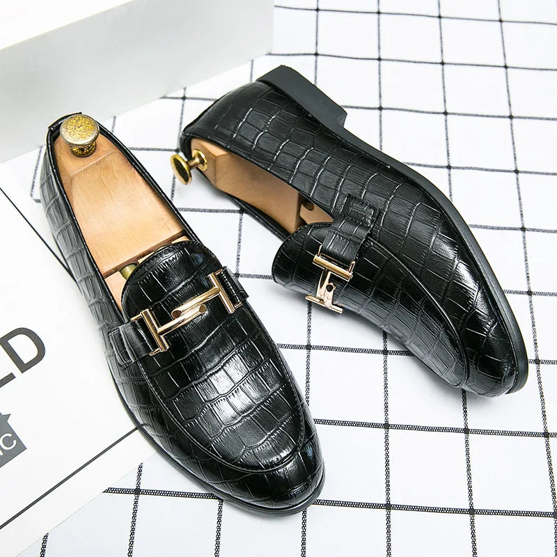 2024 High Quality Casual Leather 38~48 Designer Mens Dress Wedding Black Fashion Office Business Loafers Formal Shoes for Men