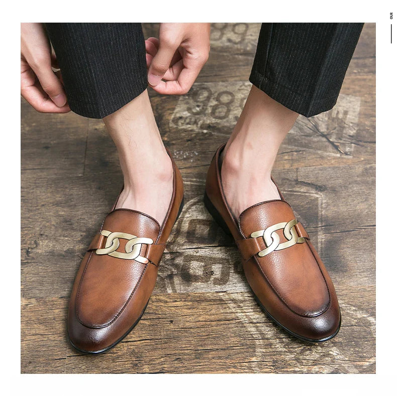 Italian Fashion Leather Shoes Moccasins For Men Casual Man Shoe Business Male Formal Pointed Fashion Wedding Black Skin