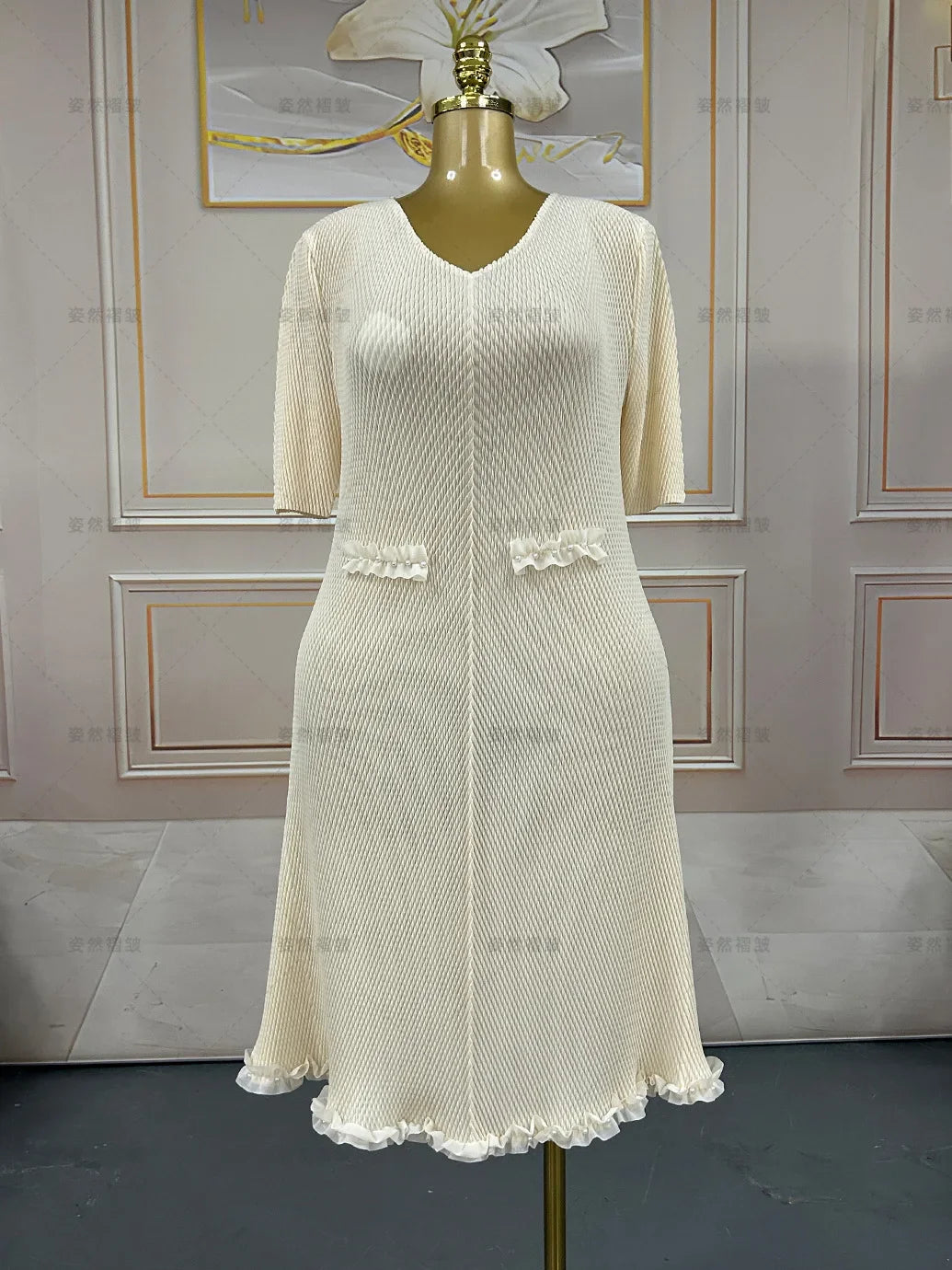 Miyake Pleated Dresses 2026 New Elegant V-Neck Fashion Plus Size Elastic European Women's Elegant Ball Gown Knee-Length Dress