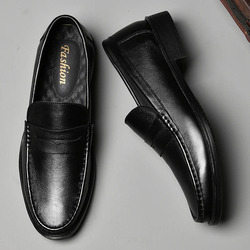 New Luxury Slip on Dress Shoes Men Italian Comfortable Loafer for Men Outdoor Mens Slip on Flats Classic Men Shoes for Wedding
