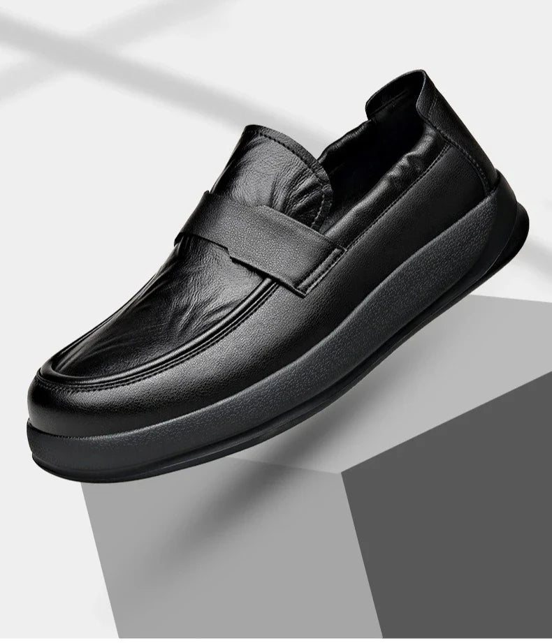 Spring Summer New Genuine Leather Shoes Men Solid Color Fashion Loafers Male Soft Sole Anti-slip Height-increasing Loafers Man