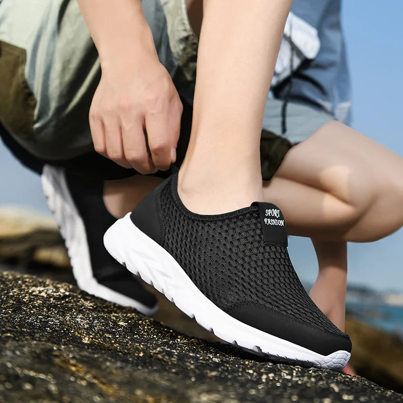 Men's Sneakers Breathable Mesh Men Casual Shoes Outdoor Non-Slip Big Size Loafers Walking Lightweight Male Tennis shoes