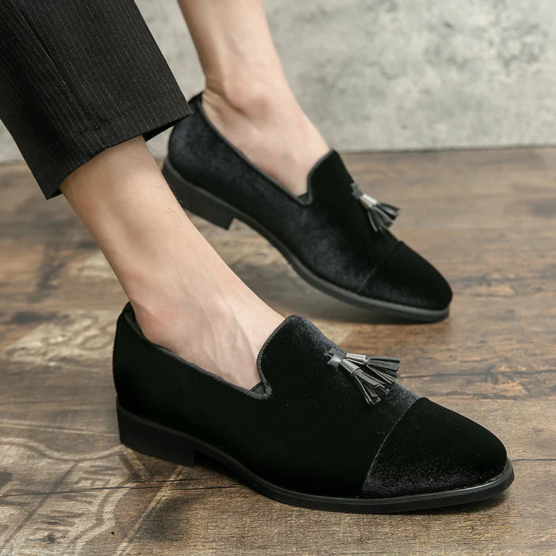Luxury Brand Suede Green Loafers Men Slip-on Tassel Soft Leather Wedding Shoes Flats Men Shoes Casual Shoes Nubuck Leather Shoes