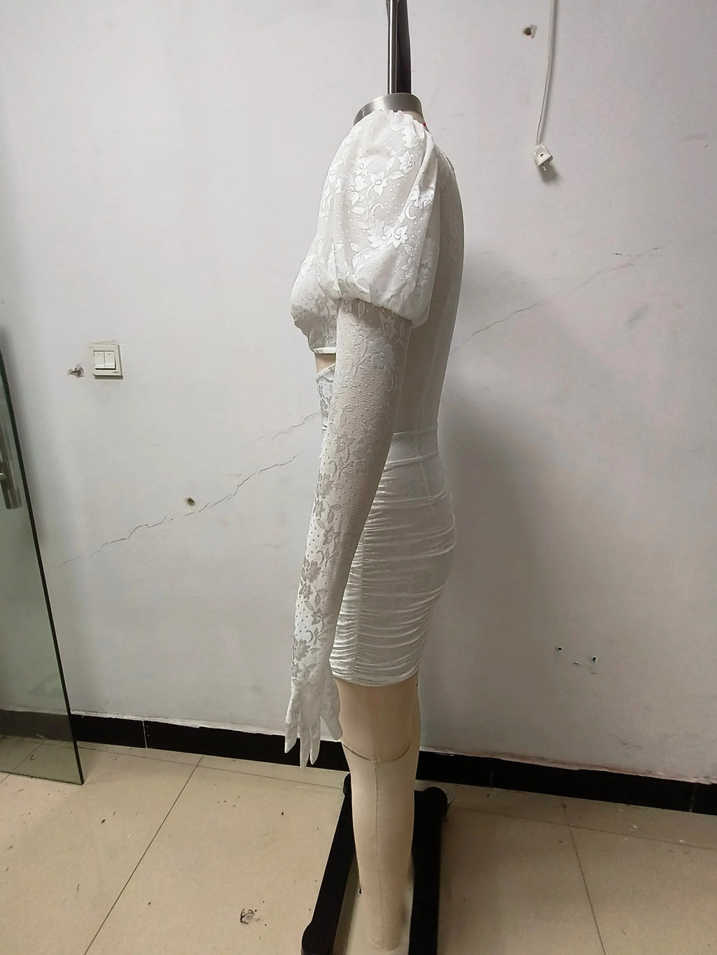 2024 New Fashion Red White Women Gloves Sexy Bodycon Mini Draped Dress Nightclub Party Bar Singer Birthday Celebrate Dress