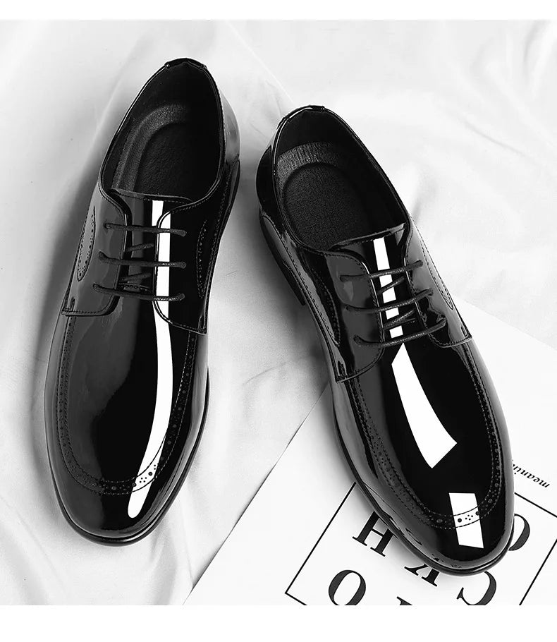 Business Formal Patent Leather Shoes for Men Spring Autumn New Designer Brogue Shoes Male Fashion Lace Wedding Shoe Man