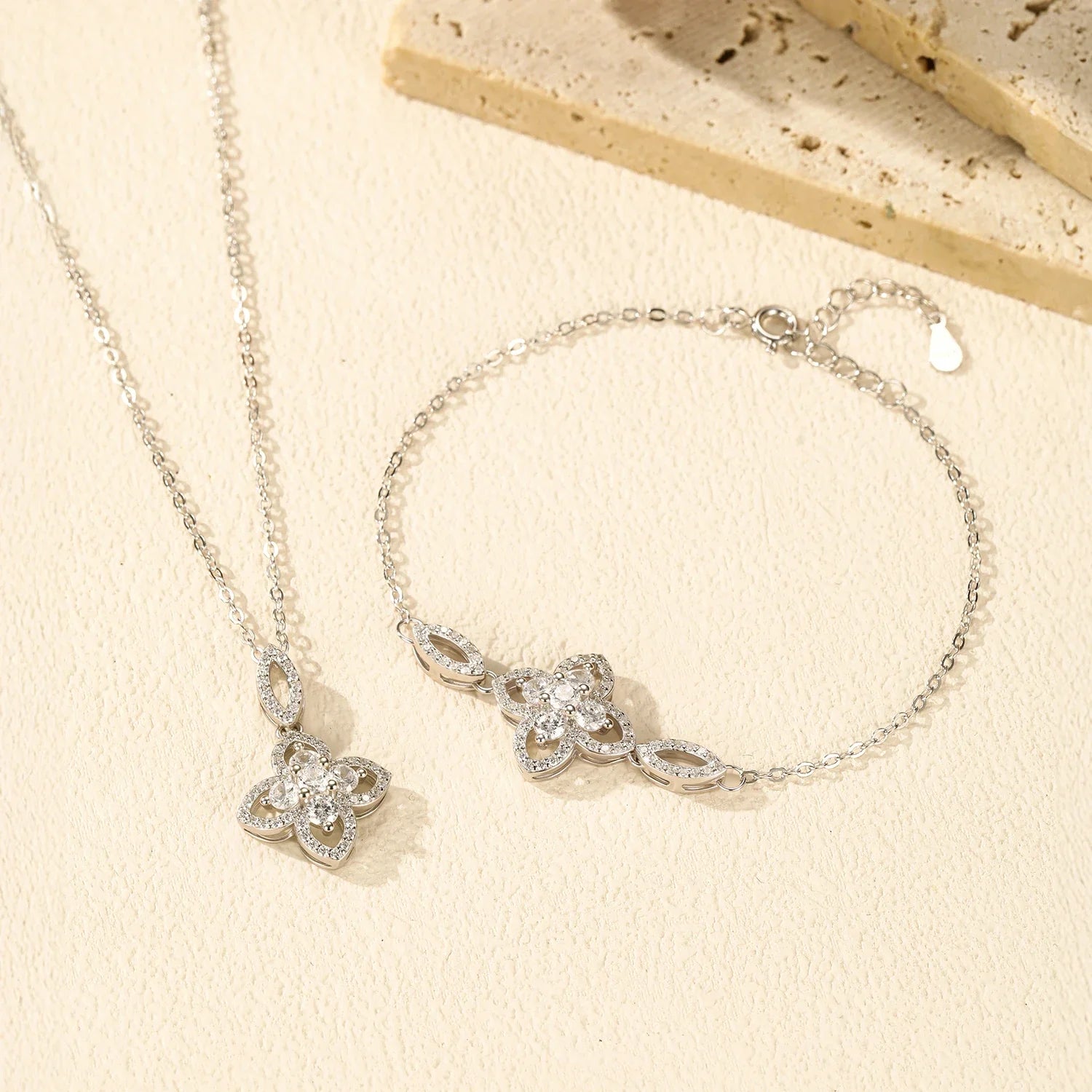 925 Sterling Silver Luxury Flowers Pendant Necklace Classic Daily Wear Jewelry Sets For Women Fine Bracelet
