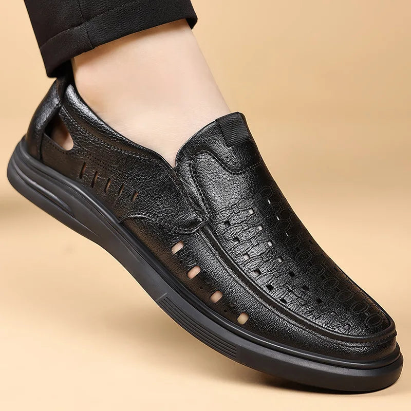 Spring Summer New Hallow Breathable Loafers for Men Fashion Casual Leather Shoes Male Solid Color Soft Sole Designer Shoes Man