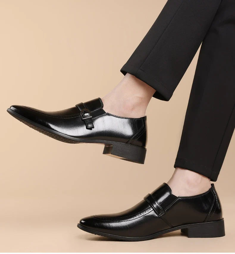 Spring Autumn New Pointed Leather Shoes for Men Solid Color Business Casual Shoes Male Fashion Designer Dress Shoe Man