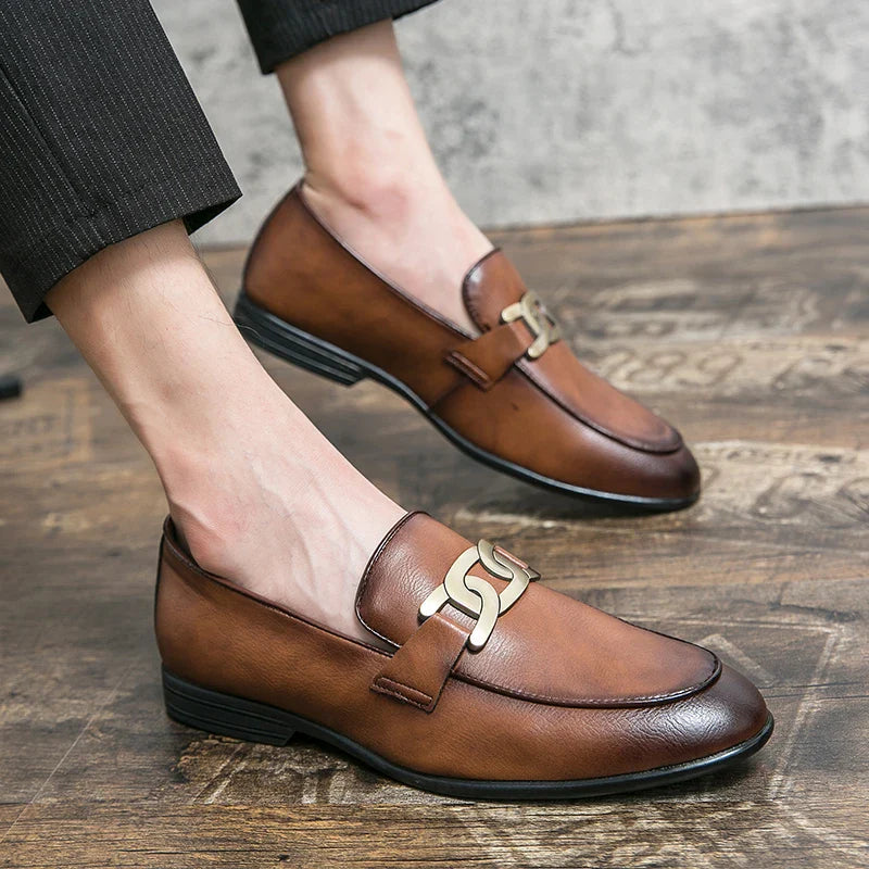Italian Fashion Leather Shoes Moccasins For Men Casual Man Shoe Business Male Formal Pointed Fashion Wedding Black Skin