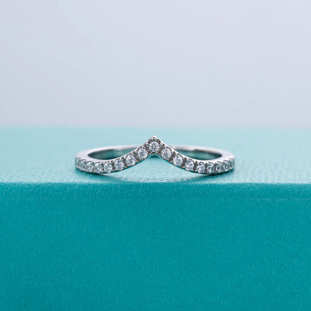 D Color Moissanite Diamond 18K White Gold Plated V Row Ring Classic Style Engagement Wedding Rings