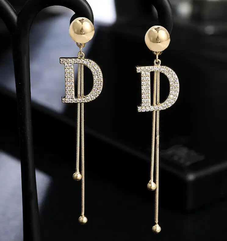Exquisite Luxury Gold Color Letter D Long Drop Dangle Earrings for Women Charm Fashion Zircon Korea Earring Bride Jewelry Gift