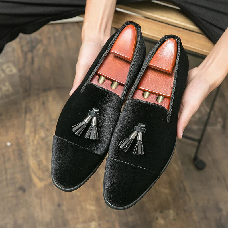 Luxury Brand Suede Green Loafers Men Slip-on Tassel Soft Leather Wedding Shoes Flats Men Shoes Casual Shoes Nubuck Leather Shoes
