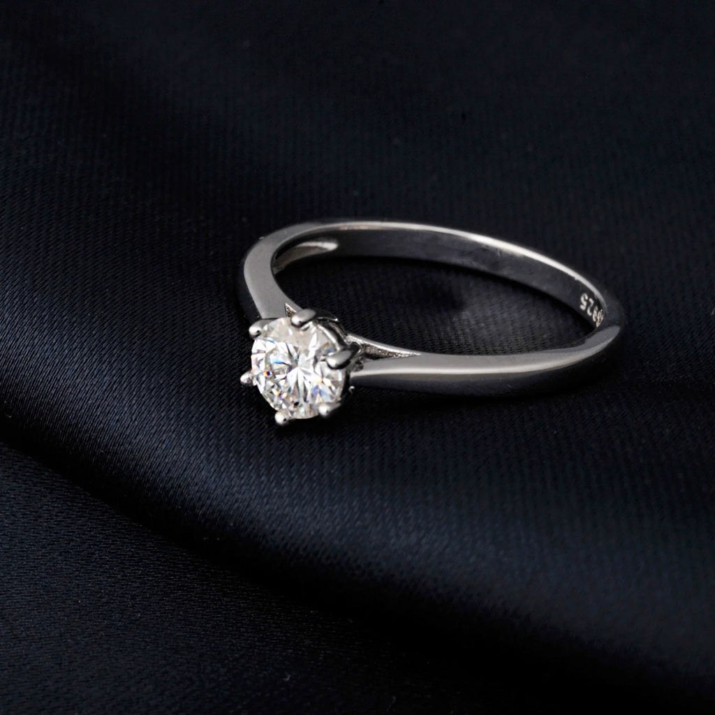 Moissanite D Color 0.5ct 1ct 2ct Round Cut S925 Sterling Silver Solitaire Wedding Engagement Ring for Women