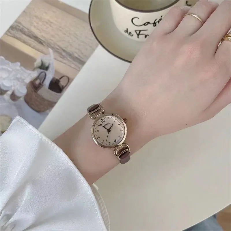 Simple Women's Watches Small Round Ladies Bracelet Watch PU Leather Thin Retro Quartz Wristwatch for Women Girls Gifts