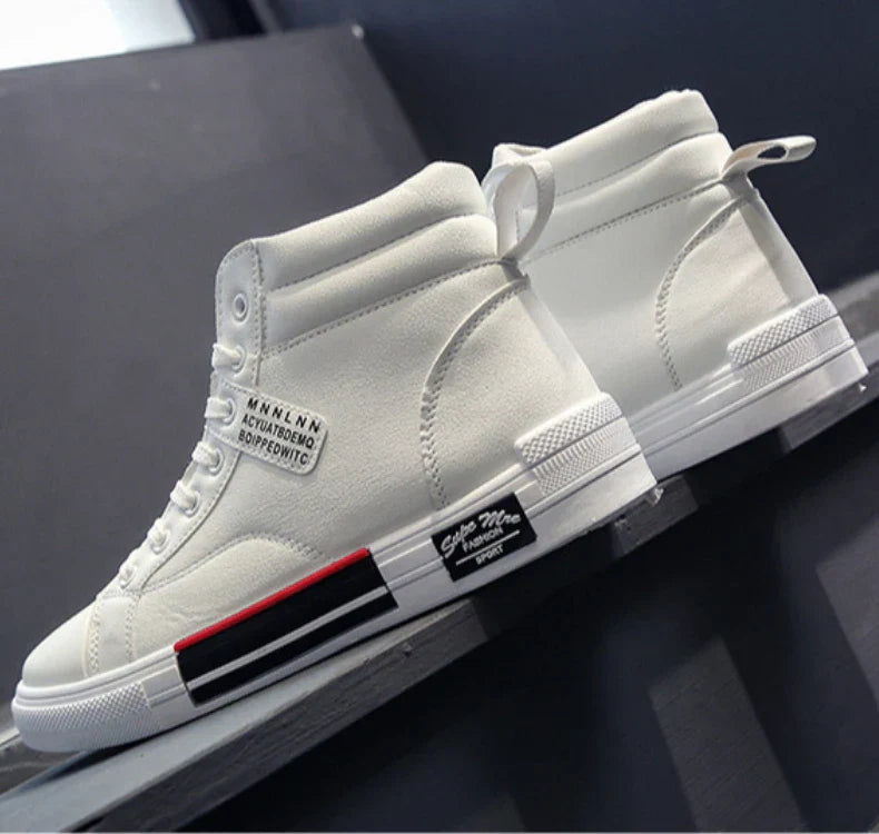 2025 new  Breathable soft sole Men's Casual Sports Shoes Korean Fashion Student jogging shoes youth board shoes