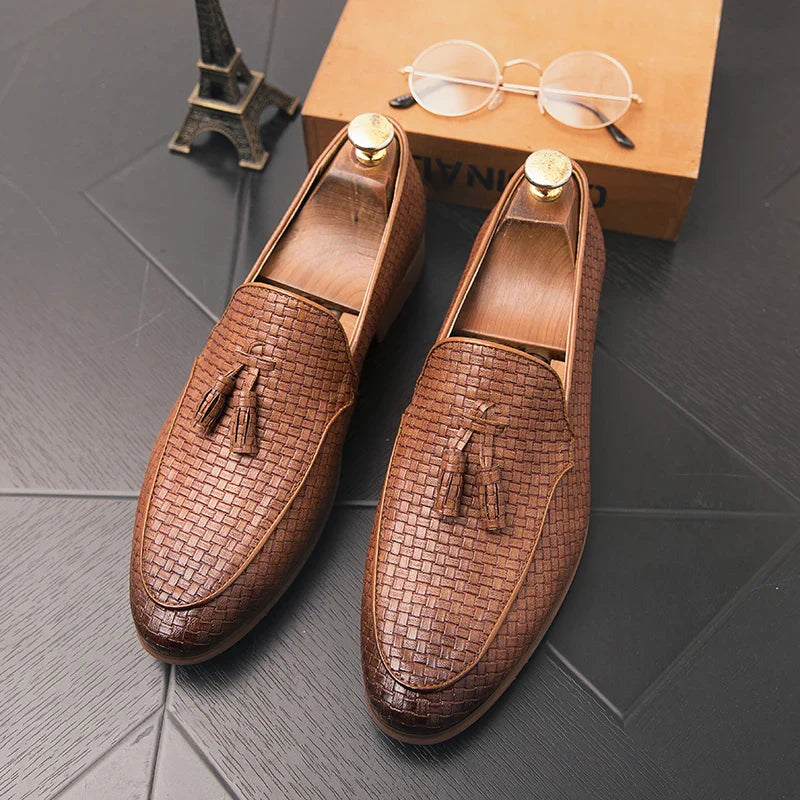 Men leather pointed casual loafers retro braid business shoes Korean fashion tide