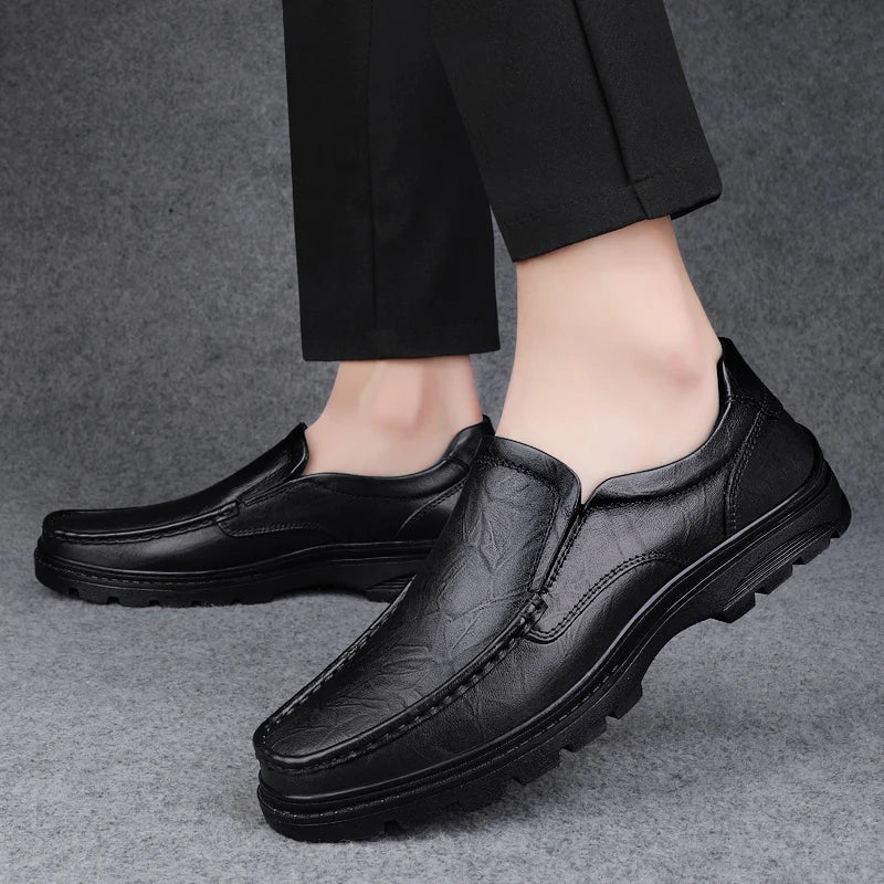 2025 New Summer Leather Shoes, Soft-soled Height-increasing Commuting and Patrol Shoes, High-end Handmade Leather Shoes for Men