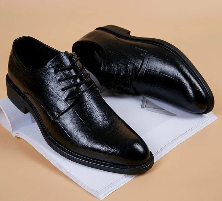 Business Formal Men's Pointed Toe Loafers with Invisible Heel Lift Korean Style Versatile Wedding Shoes for Youth Trendy Design