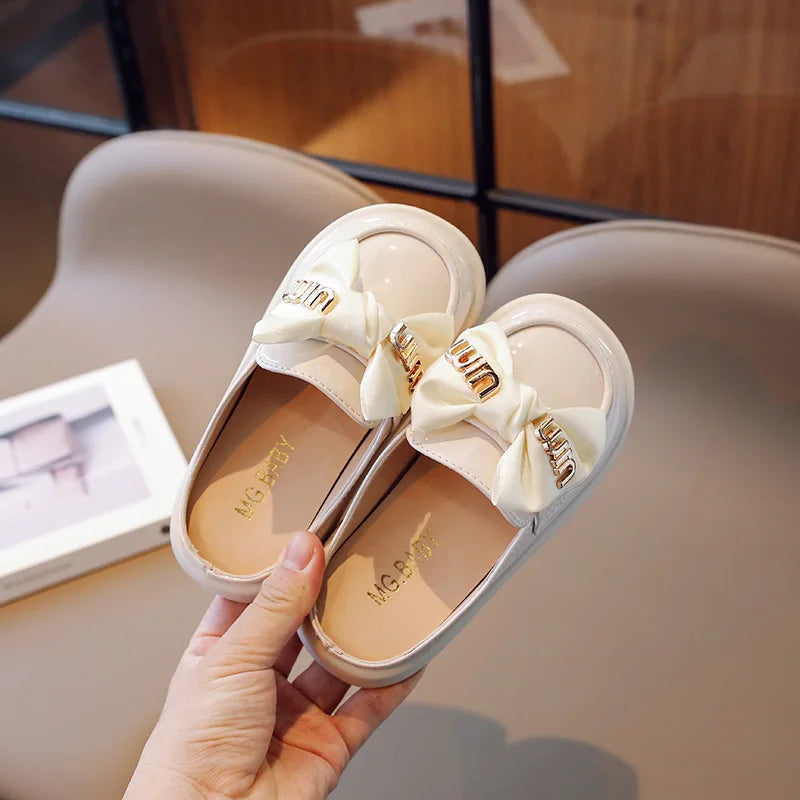 Girls Slippers with Butterfly-knot Kids Thick Flat Bottom Scandals Princess Shoes for Children Casual Leather Shoes Soft Sole
