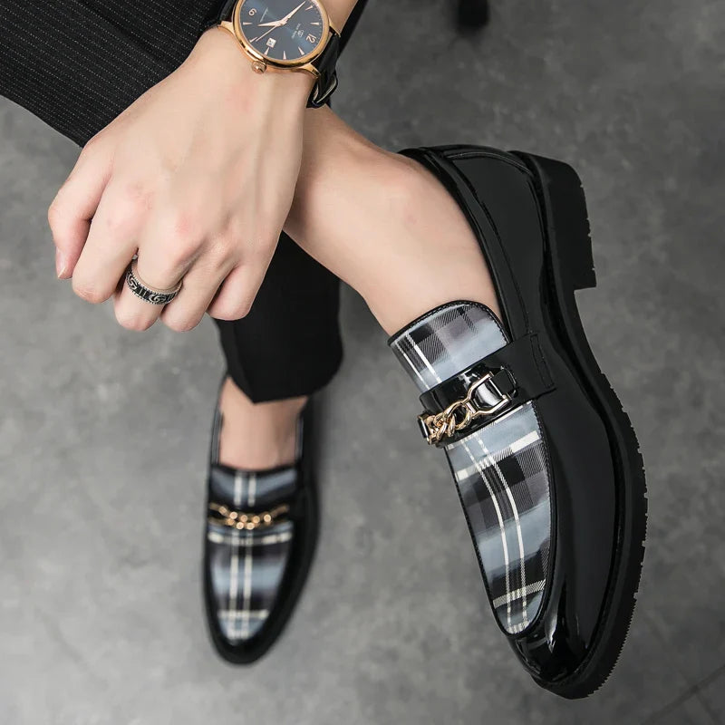 New High Quality Italian Shoe for Men Loafers Casual Men Shoes Luxury Leather Slip-on British Style Striped Soft Shoes Moccasins