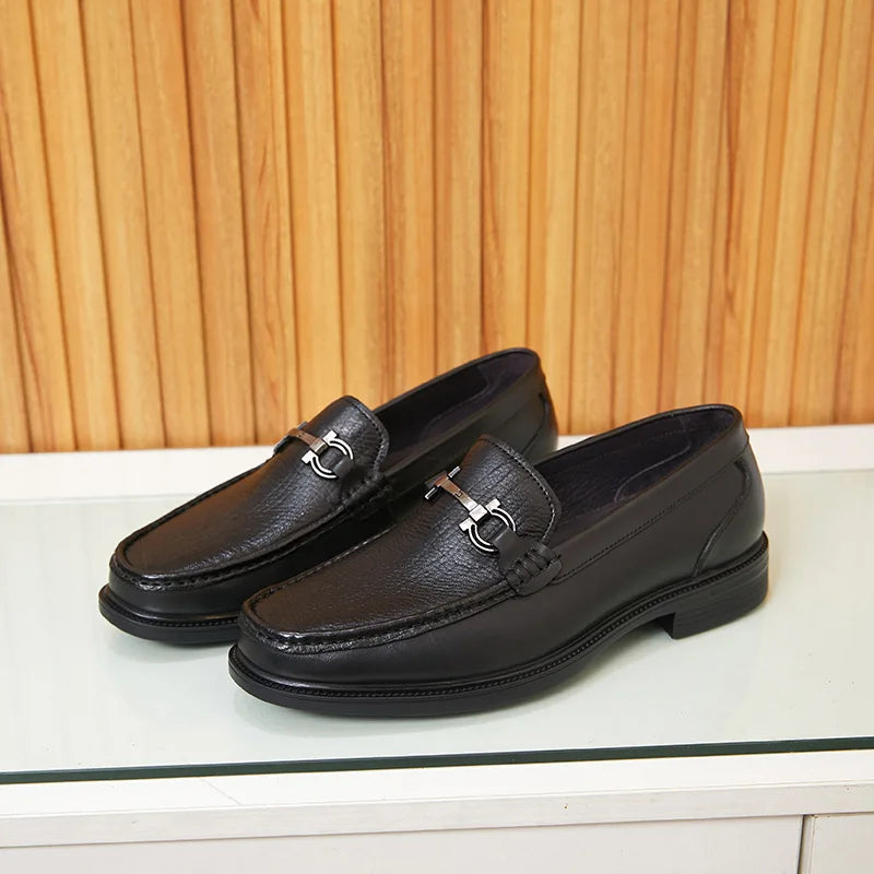 New Loafers for Men Genuine Leather Men's Shoes Elegant Gentleman Handmade Shoes Simple Metal horse buckle