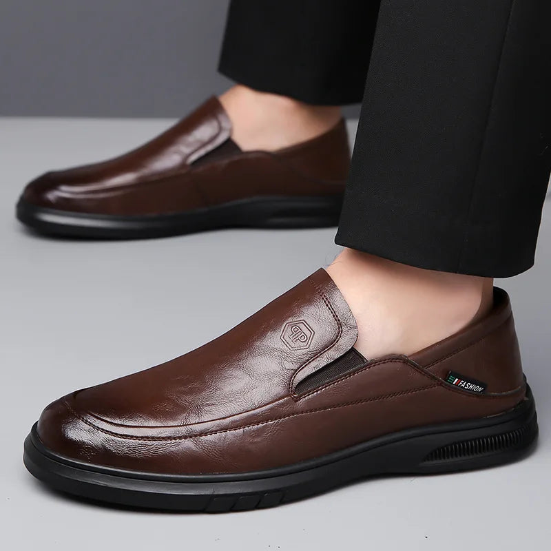 2026 Spring Business Casual Shoes for Men Solid Color New Designer Half Slippers Shoes Male Fashion Soft Sole Leather Shoe Man