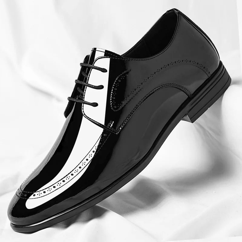 Business Formal Patent Leather Shoes for Men Spring Autumn New Designer Brogue Shoes Male Fashion Lace Wedding Shoe Man