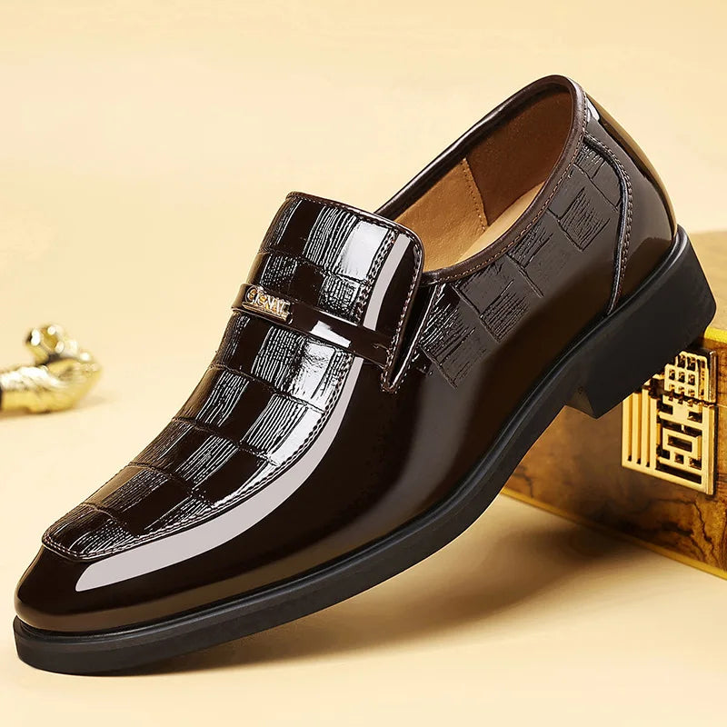 Spring New Men's Business Formal Leather Shoes Solid Color Fashion Casual Shoes Male British Pointed Toe Dress Shoe Man